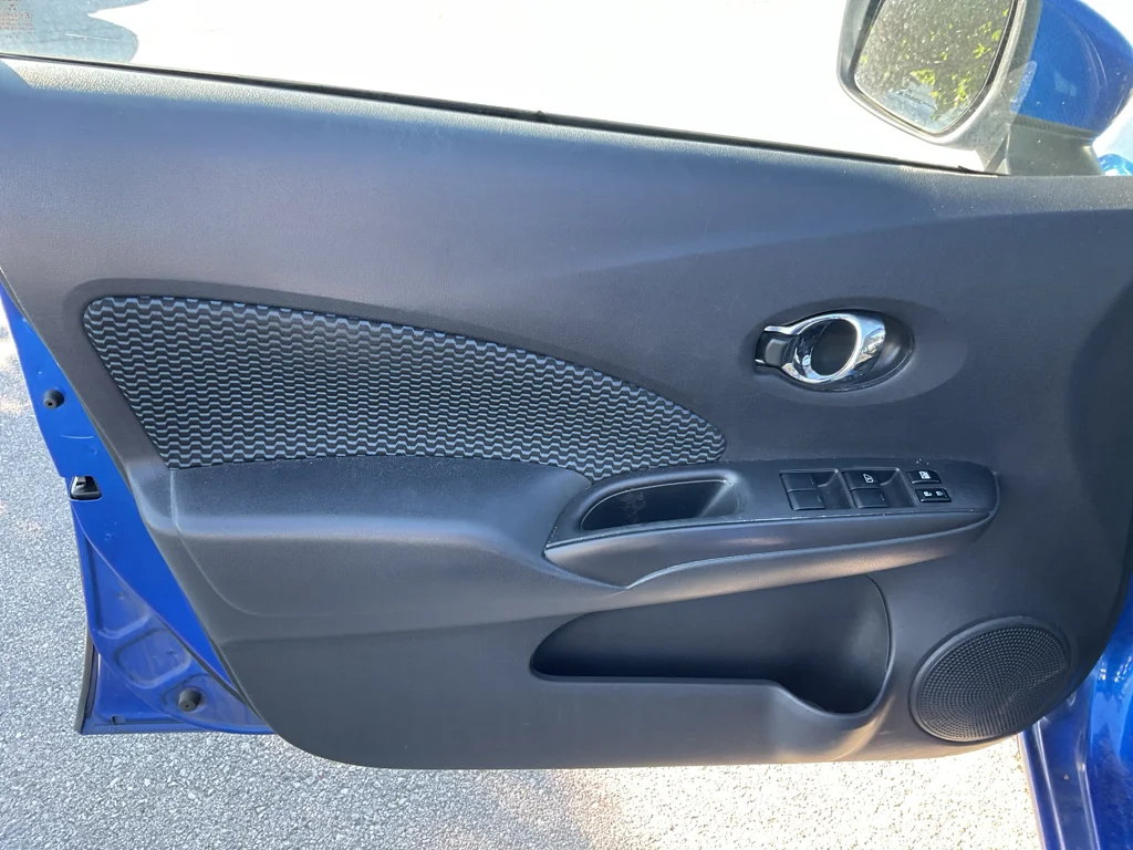 Used 2016 Metallic Blue Nissan SV image 13