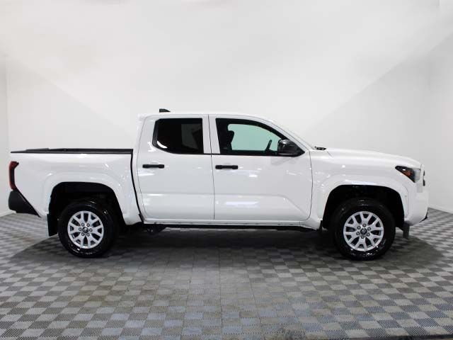 Certified Used 2024 Ice Cap Toyota SR image 7