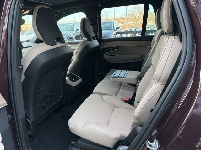 2026 Volvo XC90 Plus - Photo 7