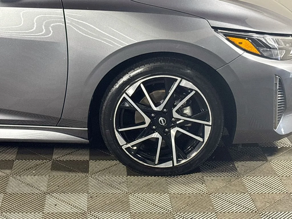 Used 2025 Gray Nissan SR image 22