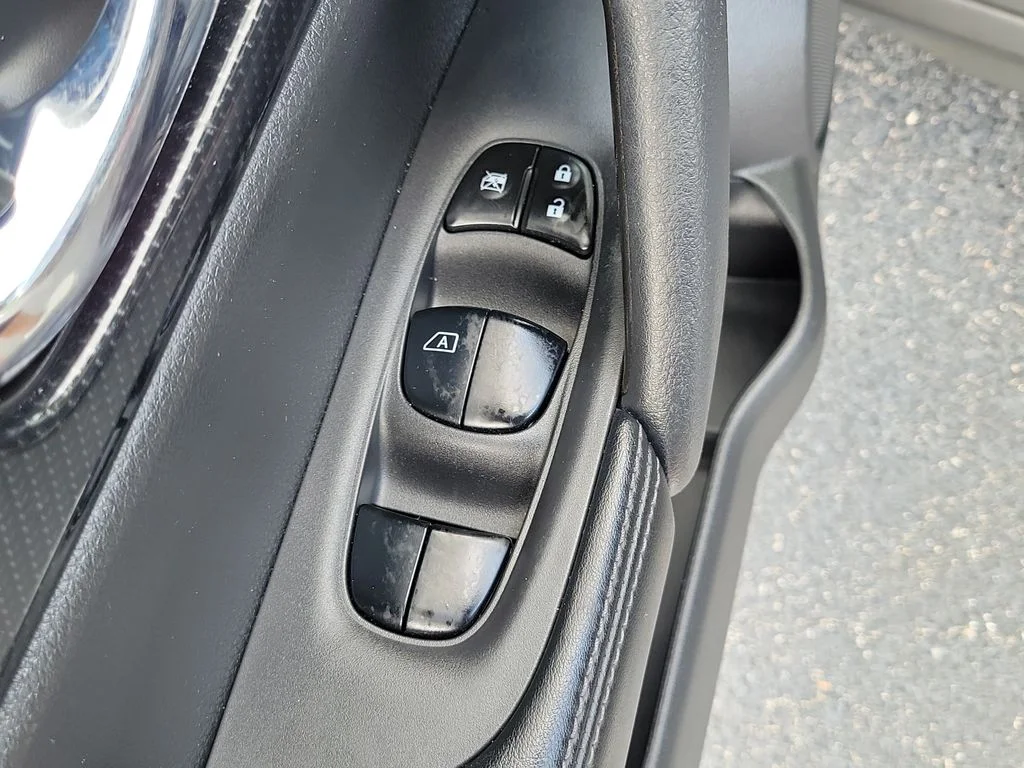 Used 2018 Black Nissan SL image 23