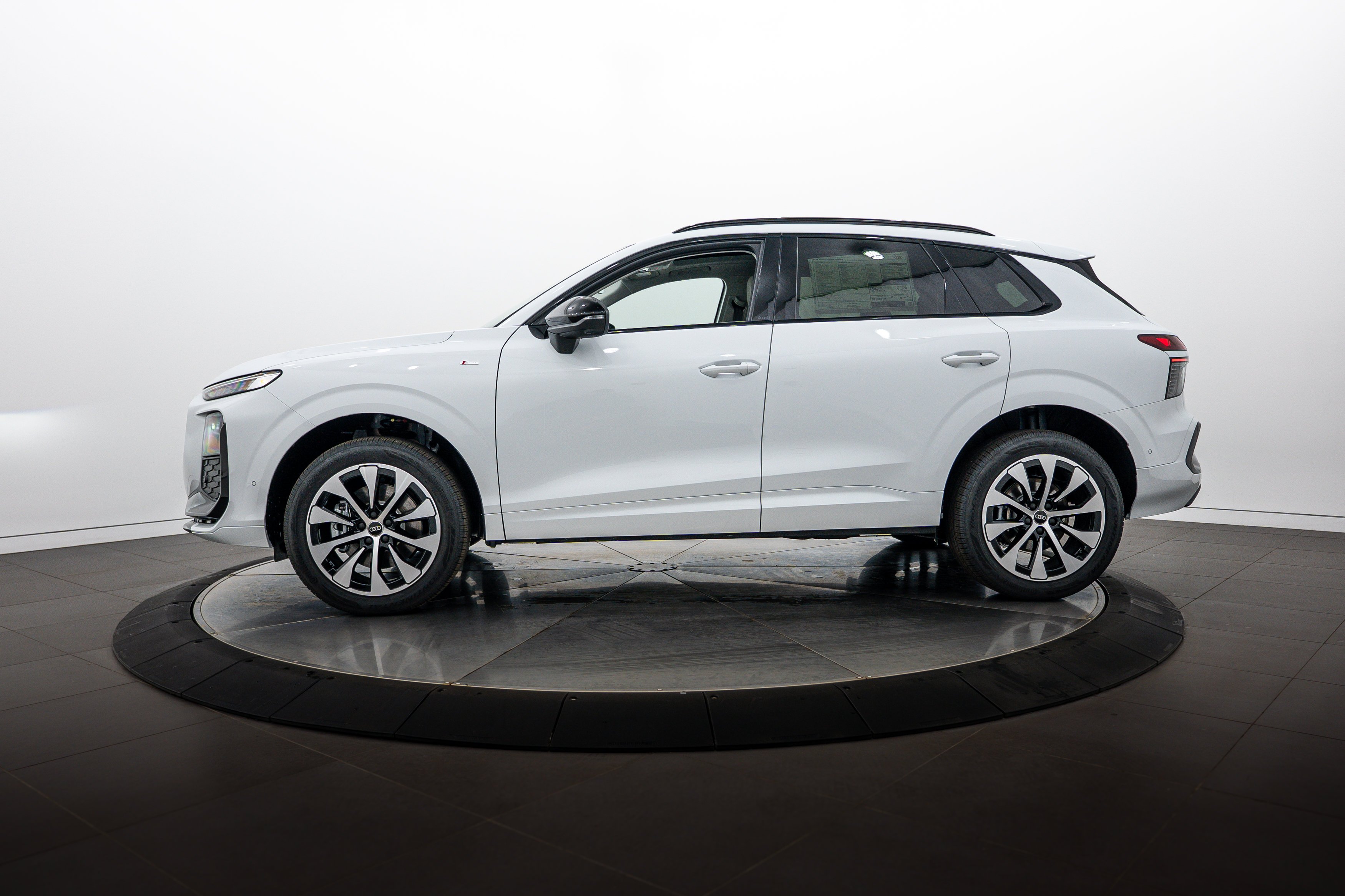 New 2026 Glacier White Audi S line image 6