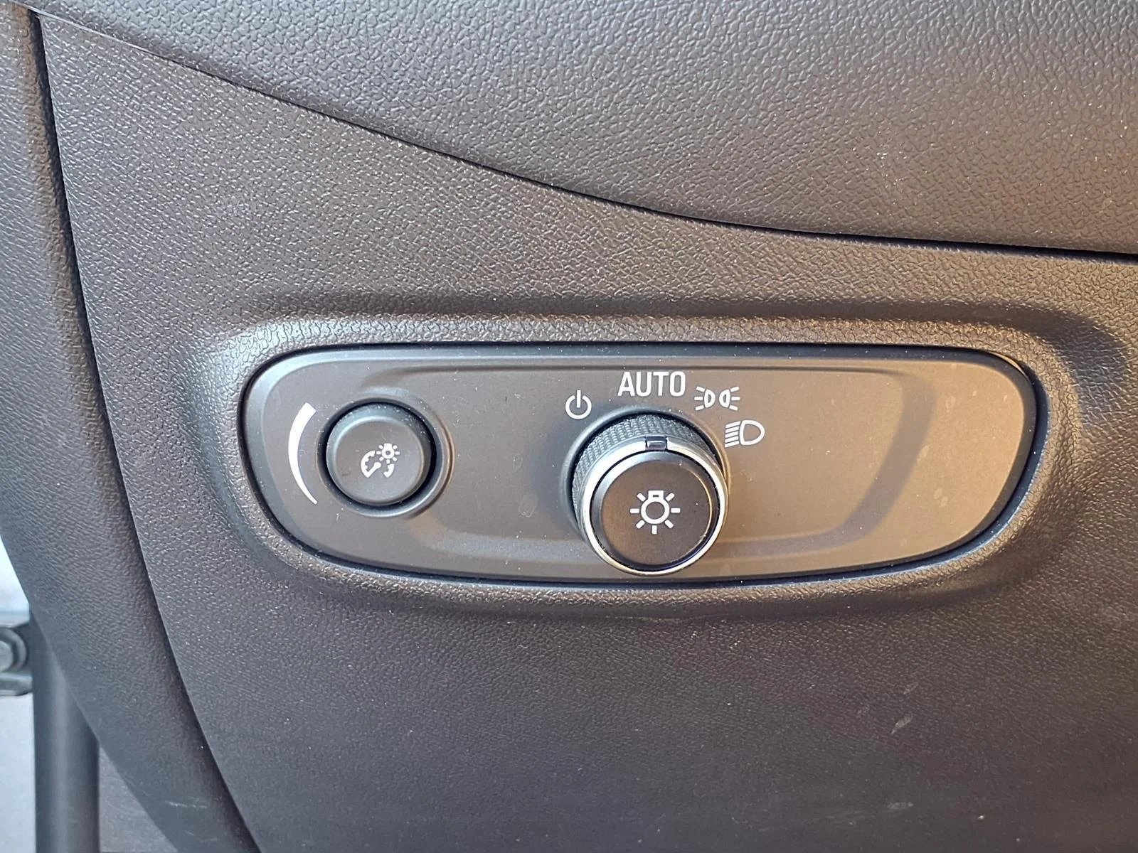 Used 2023 Sterling Gray Metallic Chevrolet LT image 14