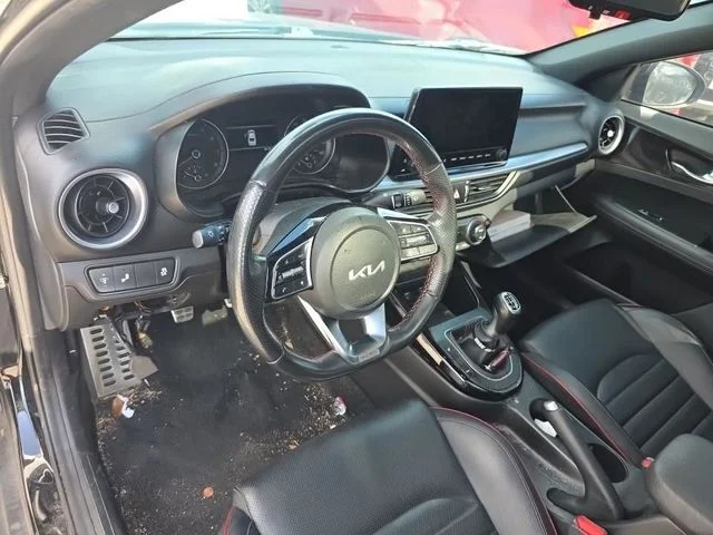 Used 2023 Black Kia GT image 3