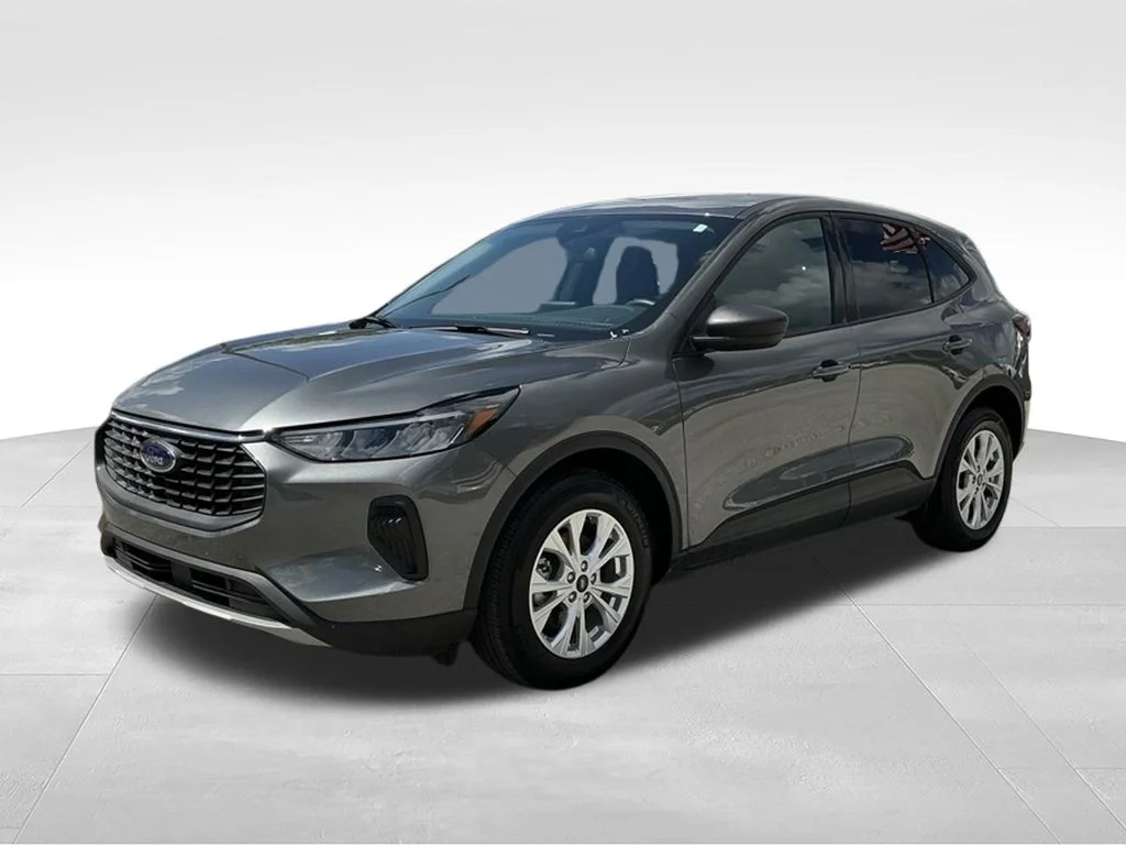 Used 2025 Gray Ford Active image 1
