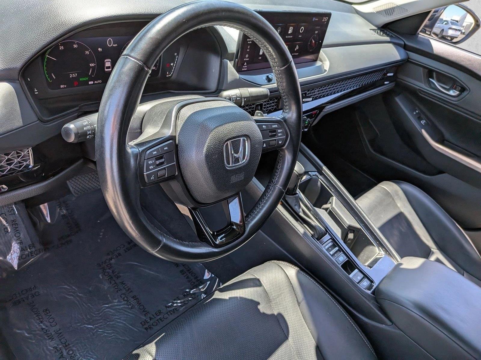 Used 2024 Black Honda EX-L image 10