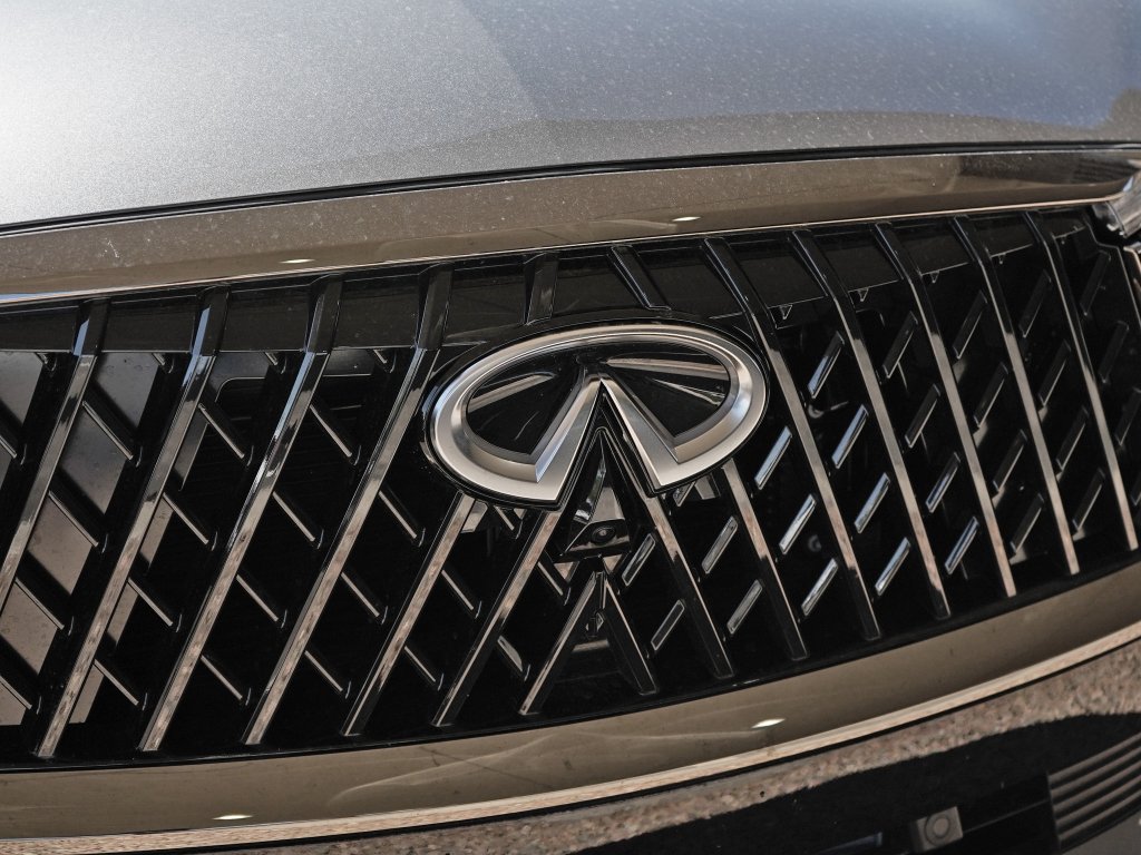 Certified Used 2026 Graphite Shadow INFINITI SPORT image 3