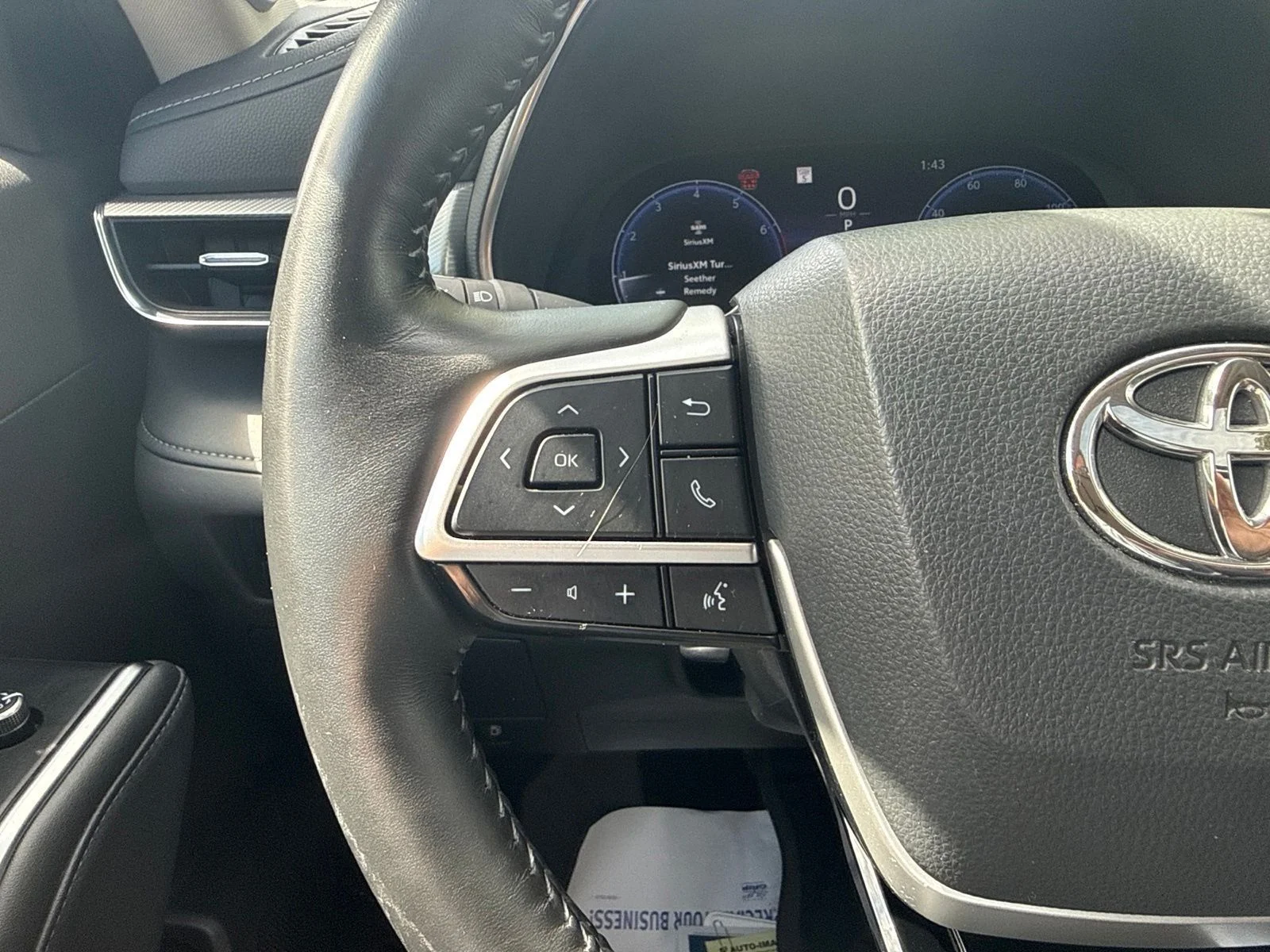 Used 2024 Pearl Toyota Platinum image 26