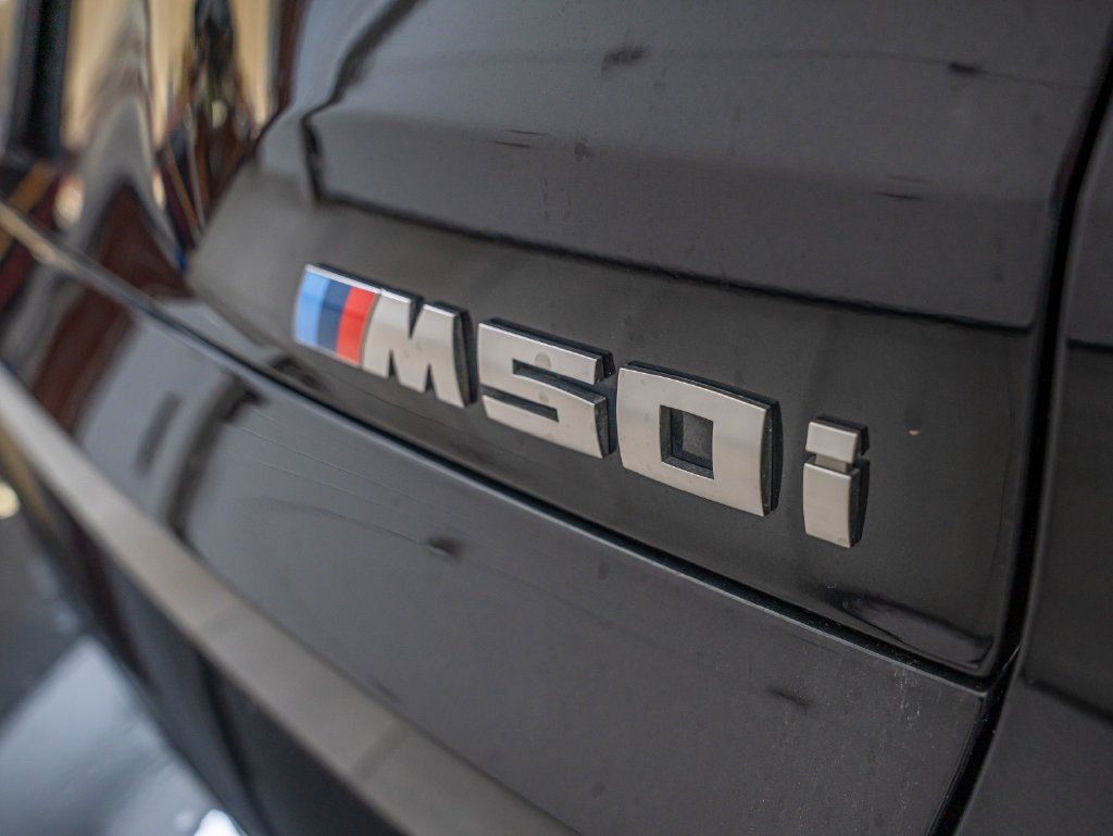 Used 2020 Black Sapphire Metallic BMW M50i image 20