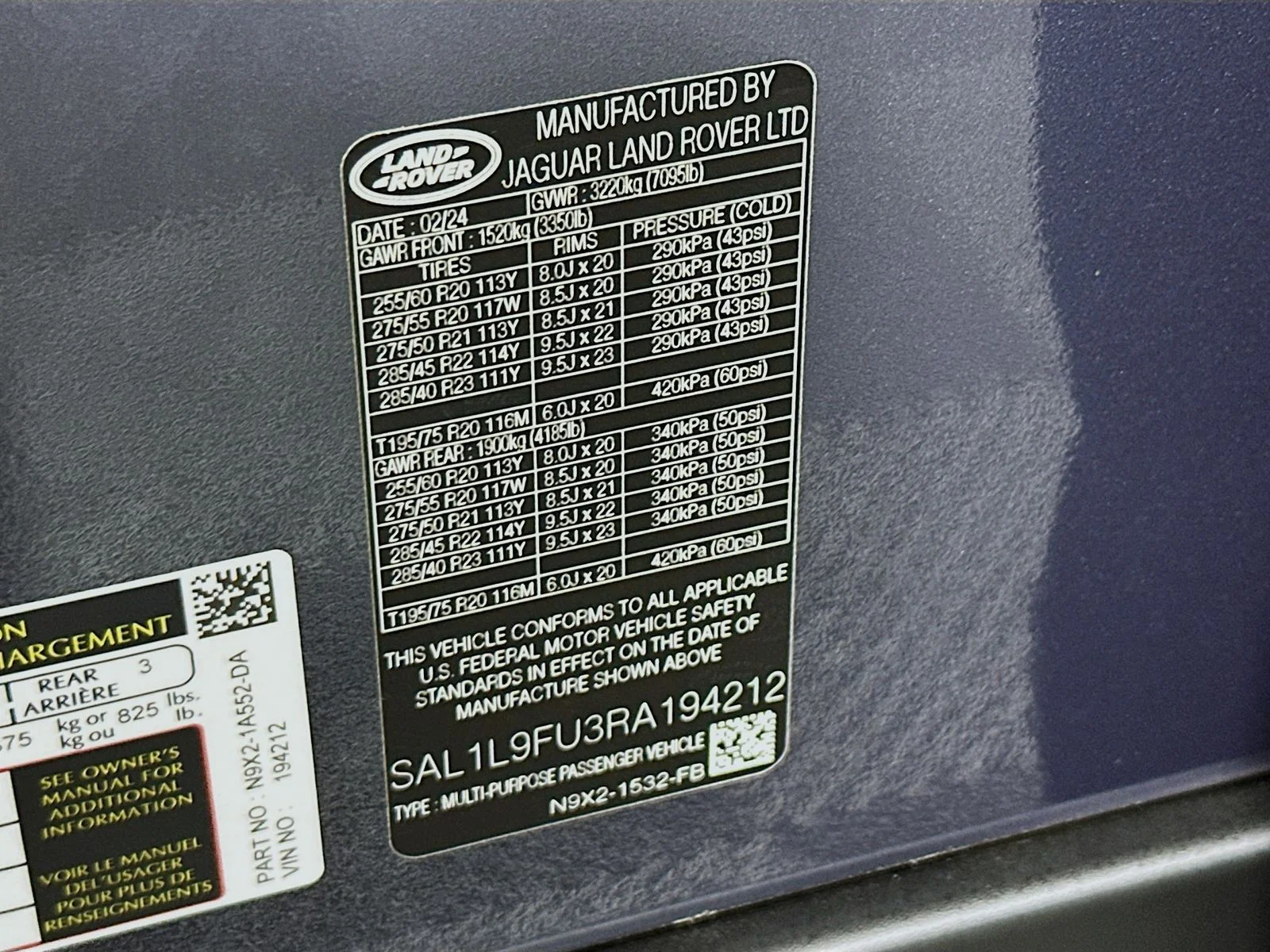 Used 2024 Varesine Blue Metallic Land Rover Dynamic SE image 34