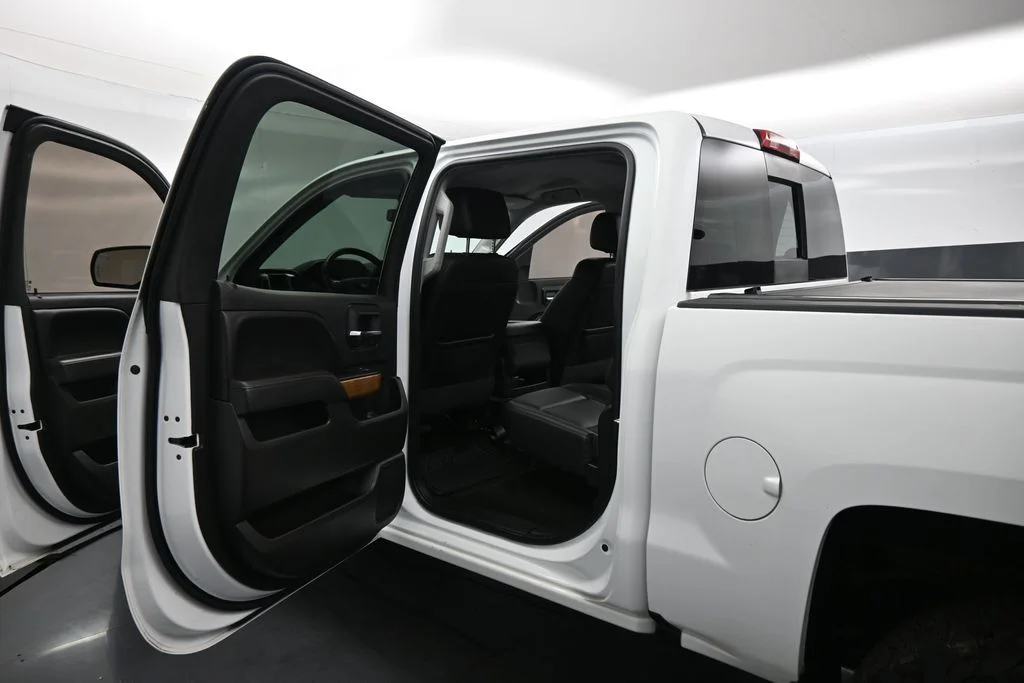 Used 2018 White Chevrolet LTZ image 16