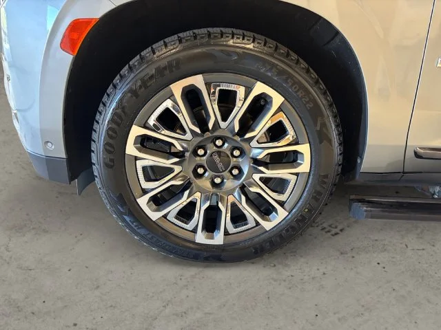 Used 2023 Silver GMC Denali Ultimate image 15