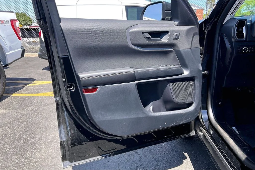 New 2025 Shadow Black Ford Outer Banks® image 22