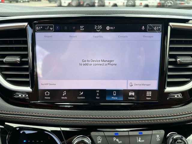 New 2026 Bright White Clear-Coat Exterior Paint Chrysler Pinnacle image 25