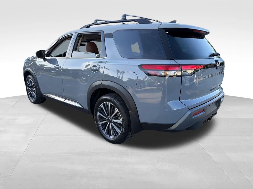 New 2026 Boulder Gray Pearl Nissan Platinum image 5