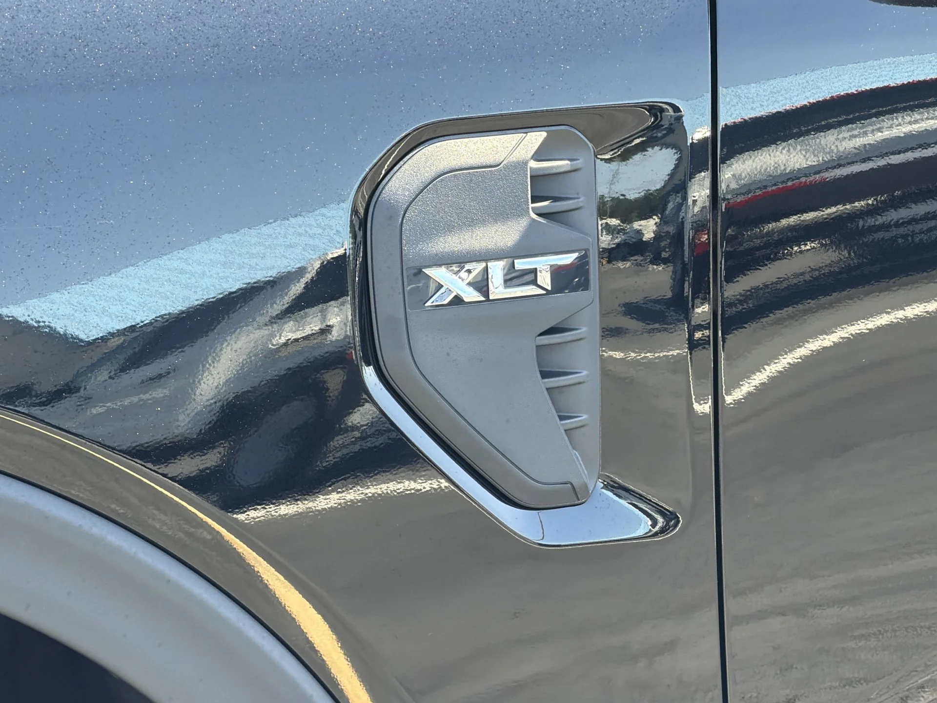 Certified Used 2025 Shadow Black Ford XLT image 34
