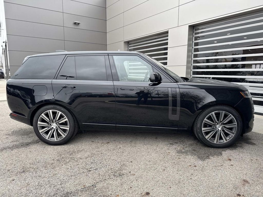 Certified Used 2023 Santorini Black Metallic Land Rover SE image 9