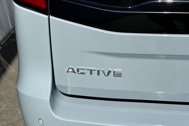 Used 2025 Gray Ford Active image 32