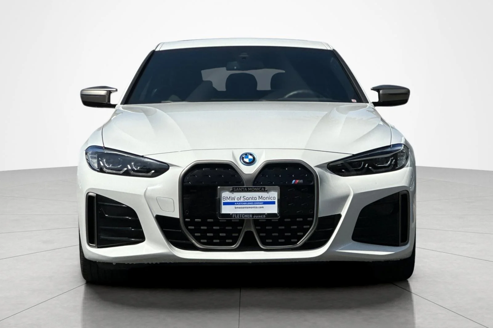 Used 2022 Alpine White BMW M50 image 8
