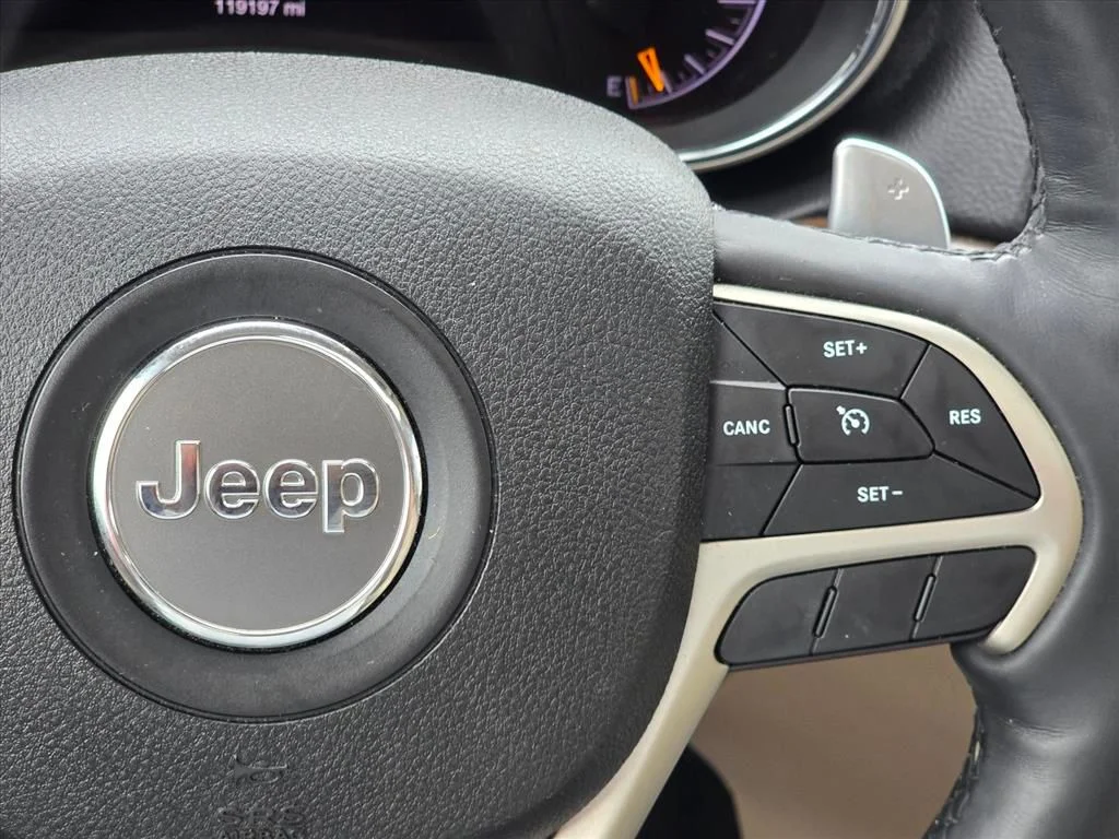 Used 2017 Gray Jeep Limited image 17