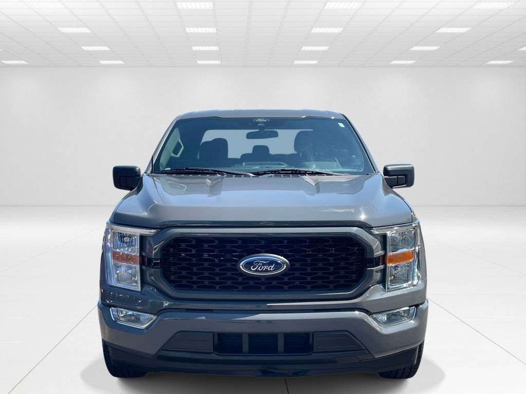 Used 2021  Ford XL image 2