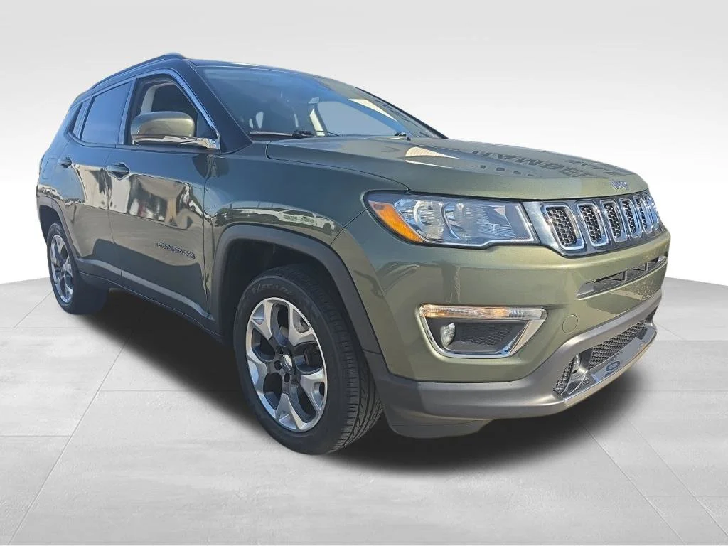 Certified Used 2021 Olive Green Pearlcoat Jeep Limited image 3