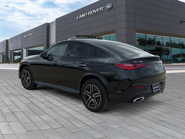 Used 2025  Mercedes-Benz GLC 300 Coupe image 3