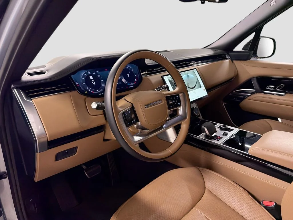 Certified Used 2023 Ionian Silver SV Bespoke Ultra Metallic Satin Land Rover Autobiography image 4