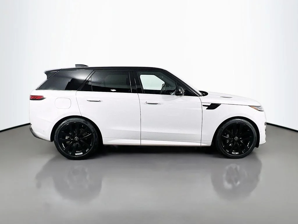 Used 2025 Borasco Gray Metallic Land Rover Dynamic SE image 4