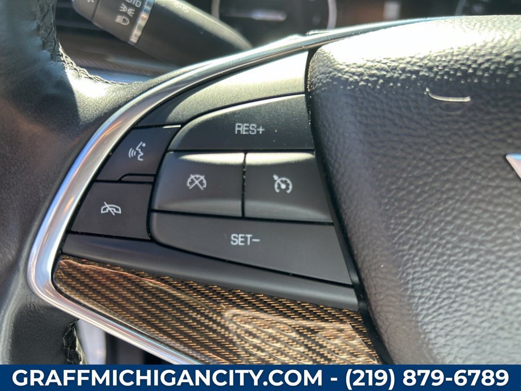 Used 2017 CRYSTAL WHITE TRICOAT Cadillac Platinum AWD image 43