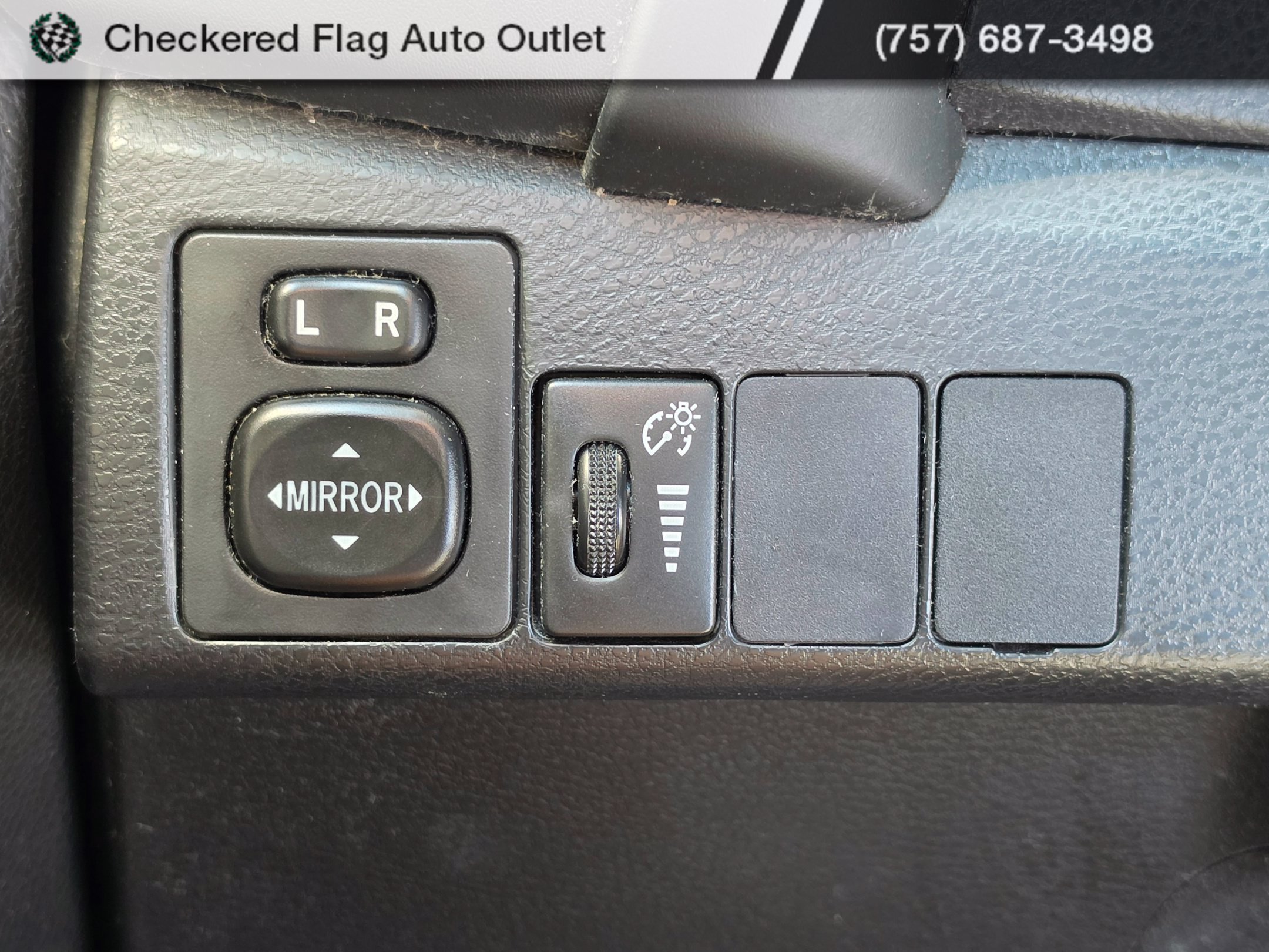 Used 2018 Falcon Gray Metallic Toyota LE image 9