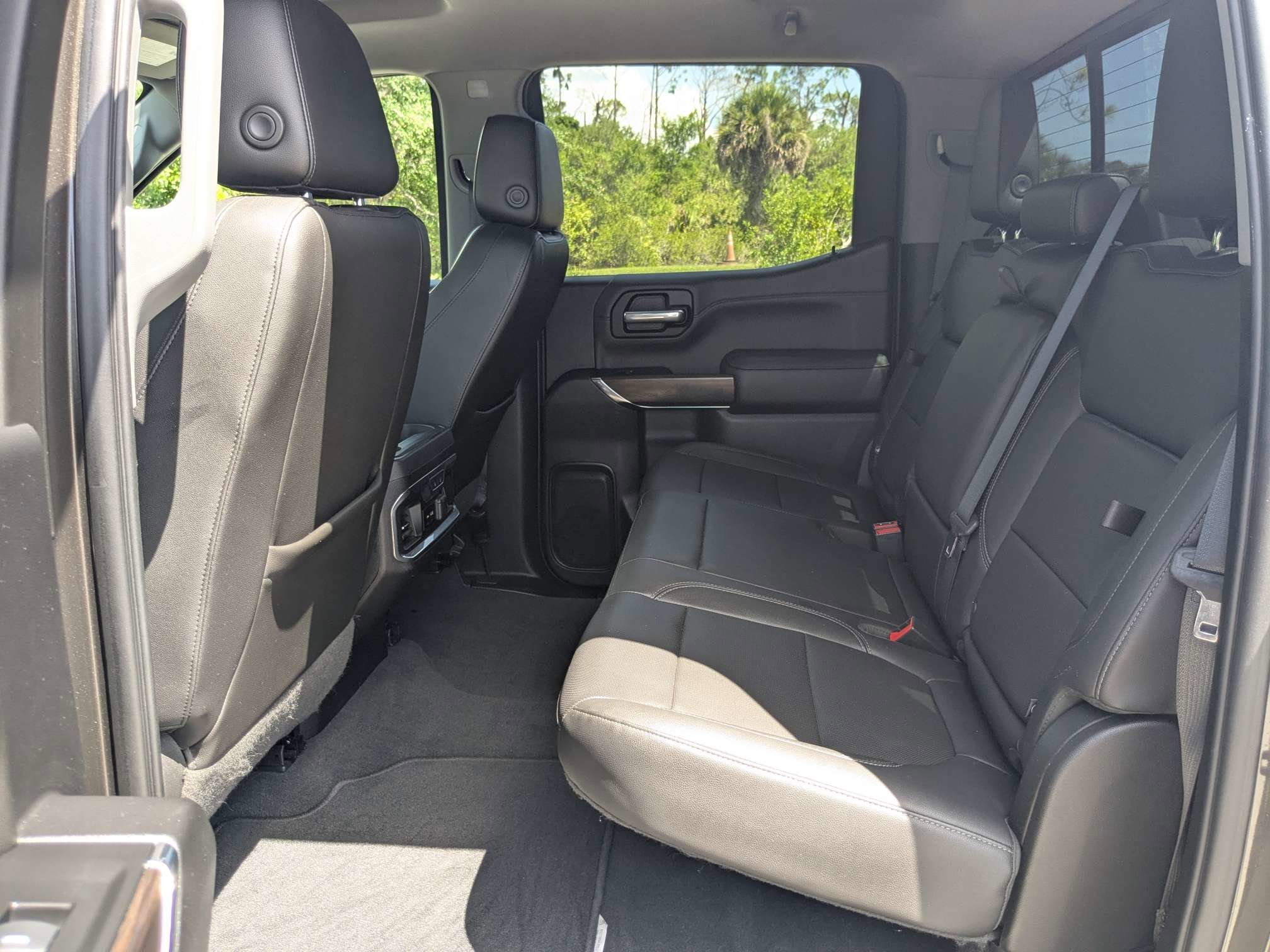 Used 2019 Smokey Quartz Metallic GMC SLT image 19