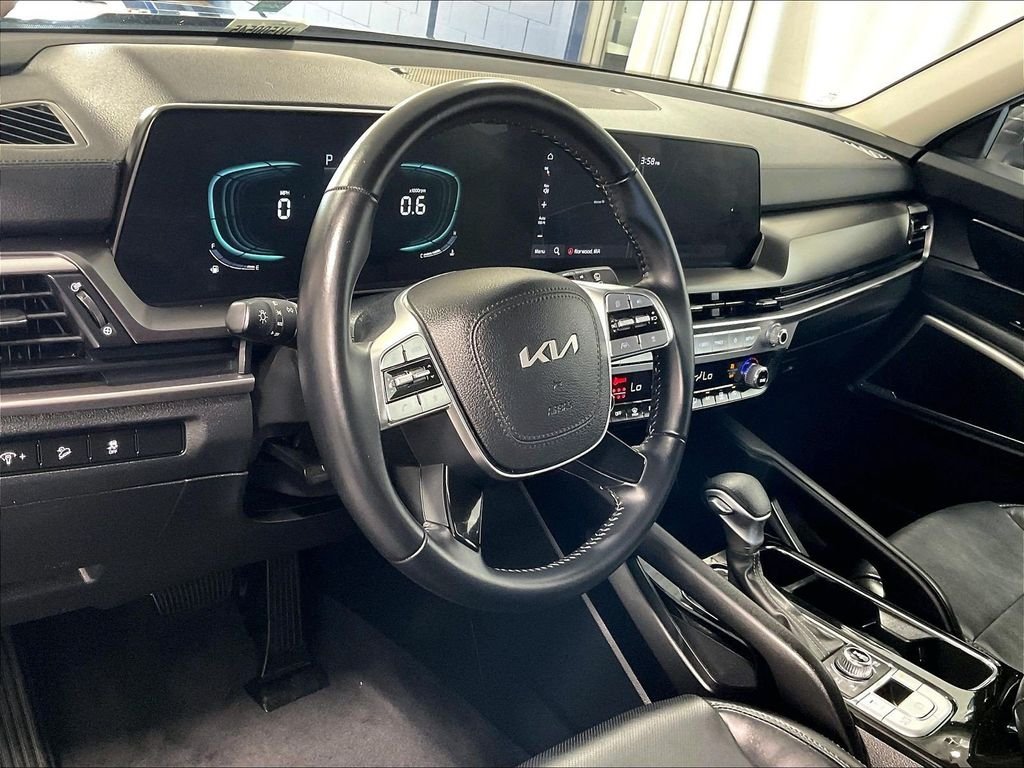 Used 2024 Gray Kia LX image 8