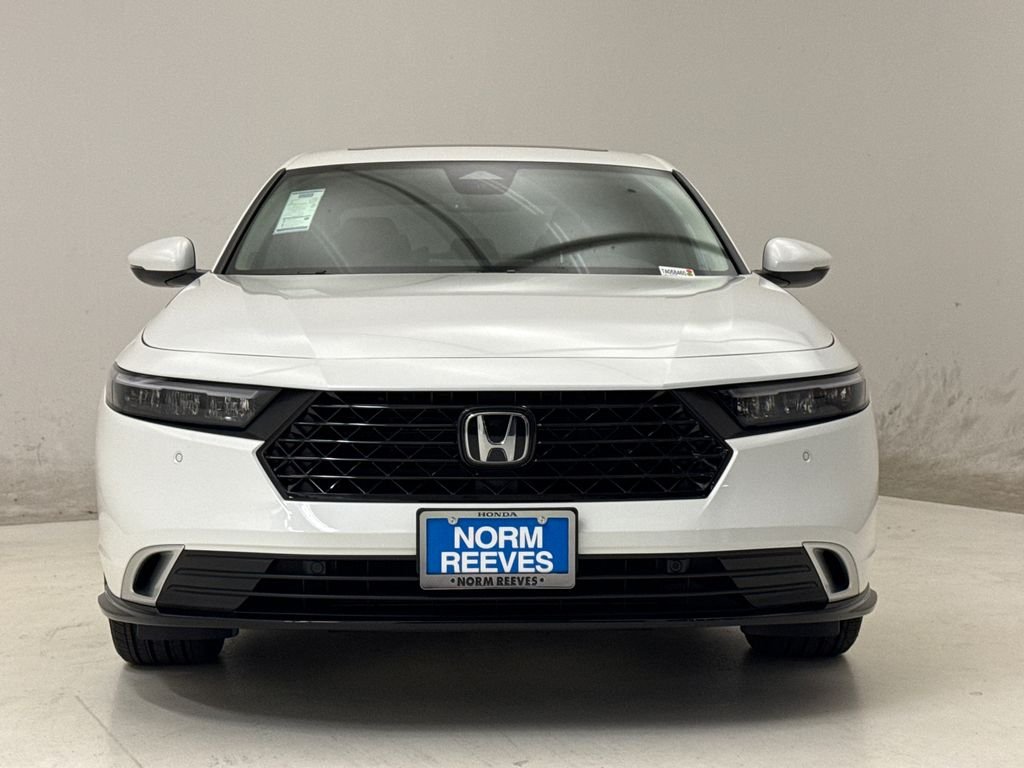 New 2026 Platinum White Pearl Honda Touring image 3