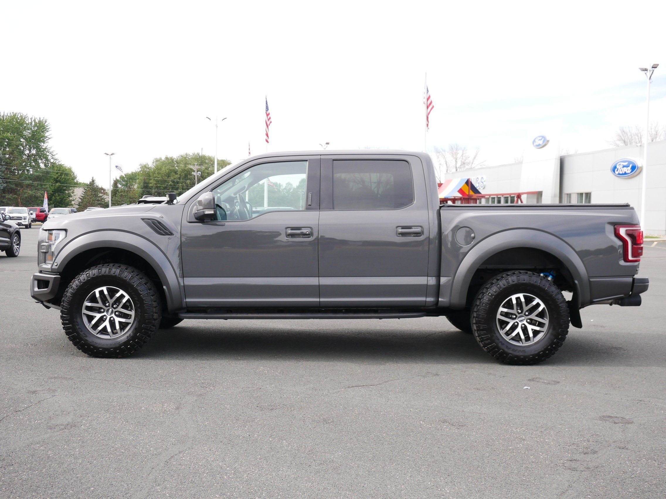 Used 2018 Ford F-150 Raptor with VIN 1FTFW1RG2JFC54337 for sale in Hastings, Minnesota