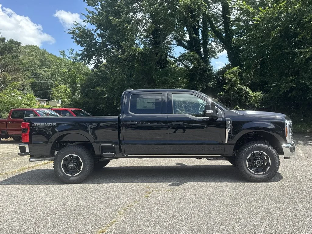 New 2026 Black Ford Lariat image 8