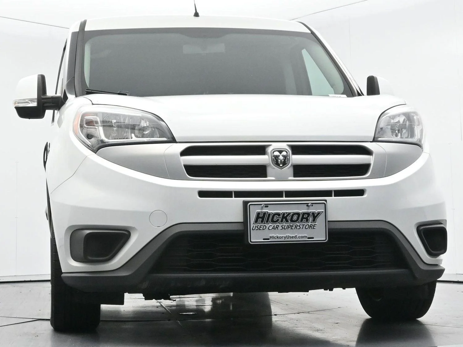 Used 2018 Bright White Ram Tradesman SLT image 43