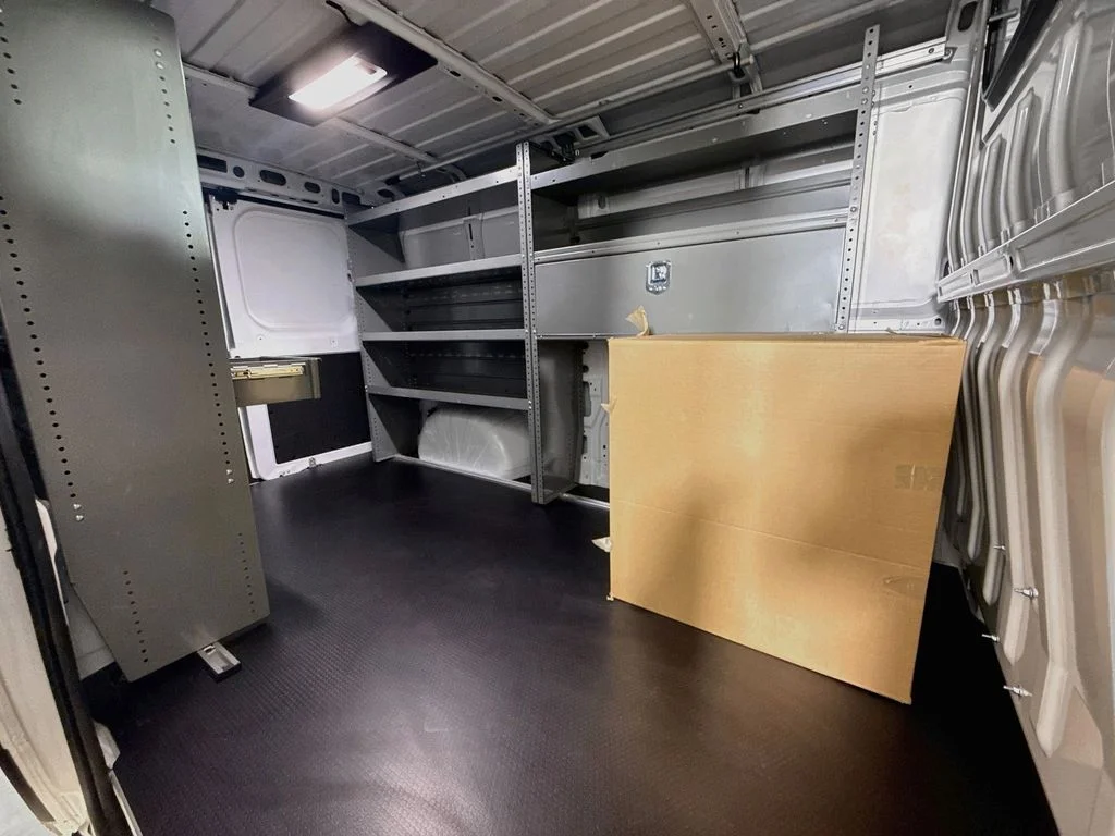 Used 2025 White Ram Base image 24