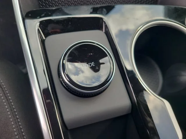 New 2027 Mosaic Black Metallic Chevrolet LT image 35