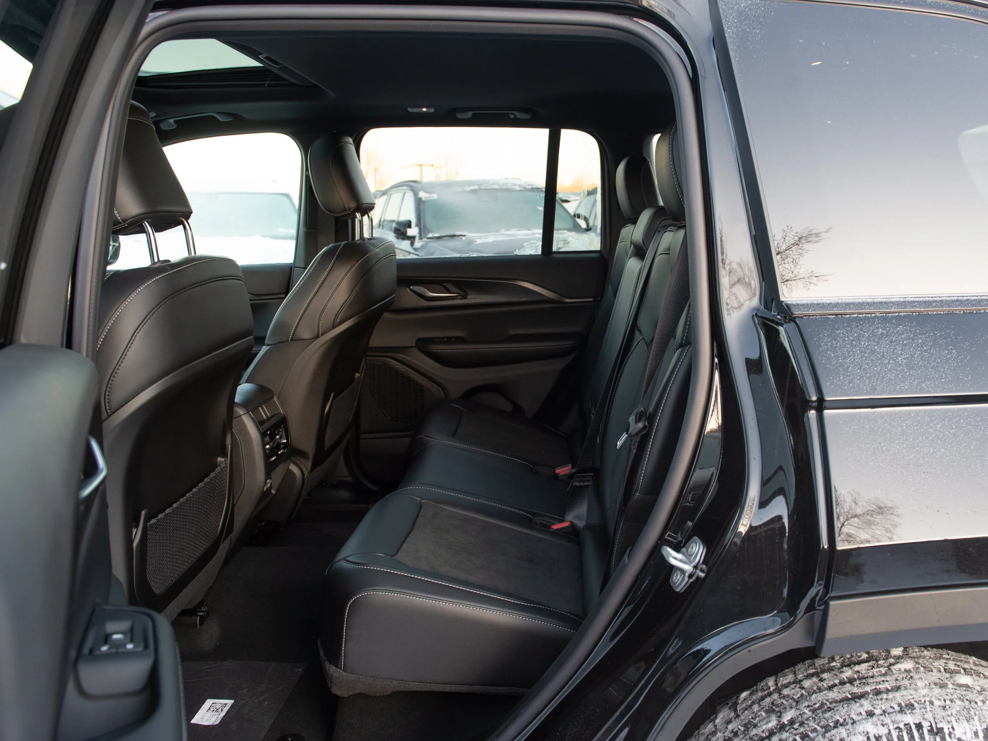 New 2025 Black Jeep Altitude* image 22