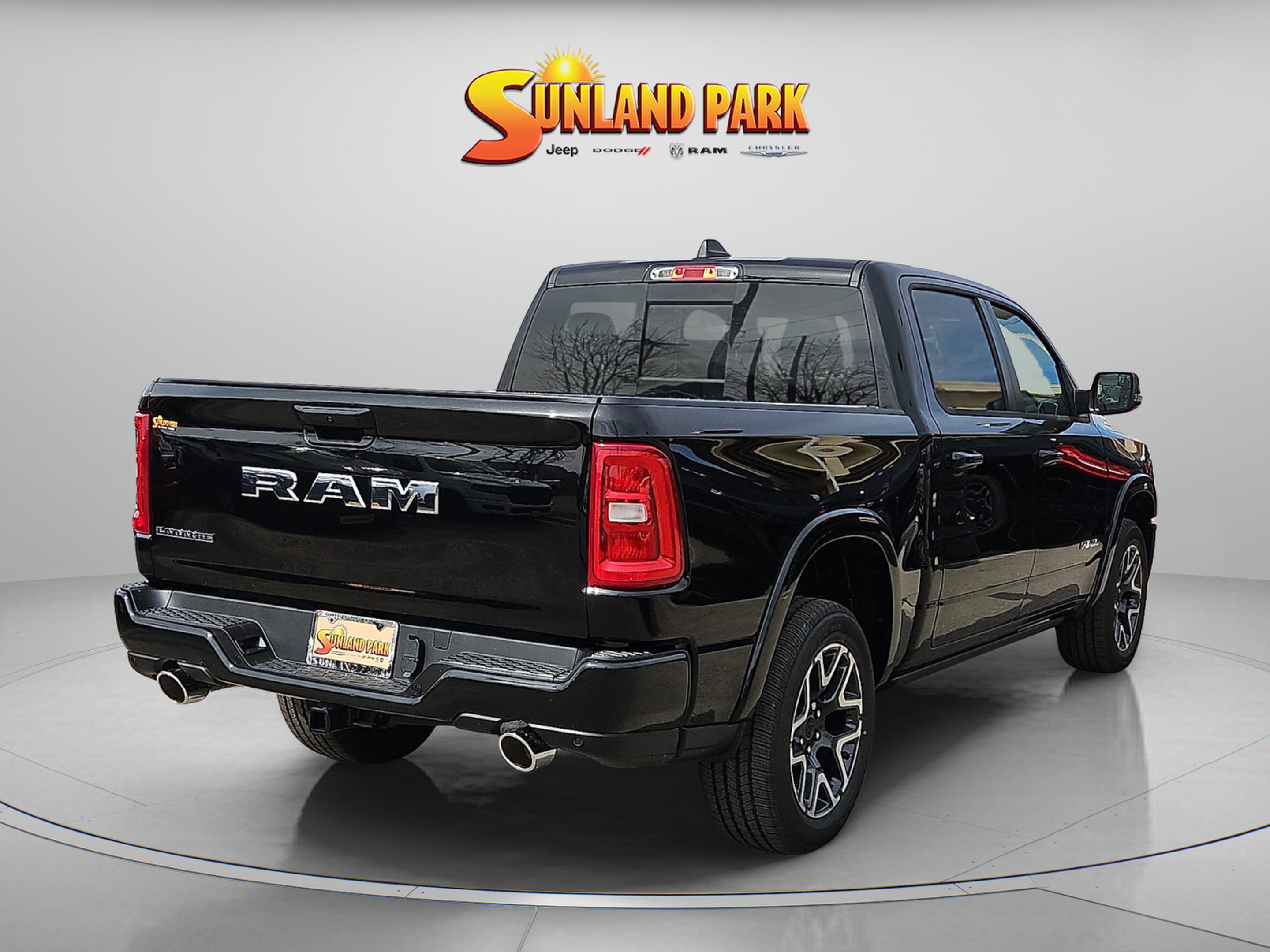New 2026 Diamond Black Crystal Pearl-Coat Exterior Paint RAM Laramie image 5