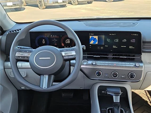 New 2027 Mirage Green Hyundai SE image 8