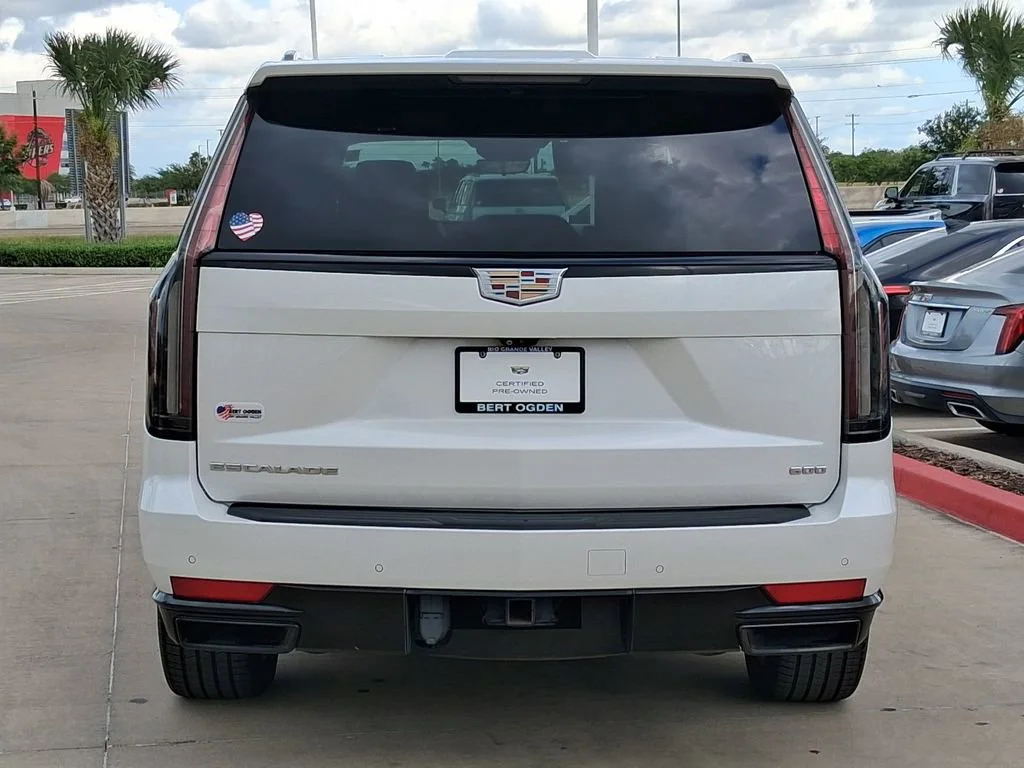 Used 2021 CRYSTAL WHITE TRICOAT Cadillac Sport Platinum image 5
