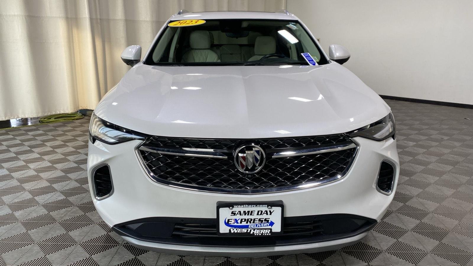 Used 2023 White Frost Tricoat Buick Avenir image 5