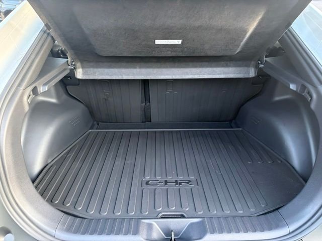 New 2026 Wind Chill Pearl <sup>1</sup> Toyota  SE image 25