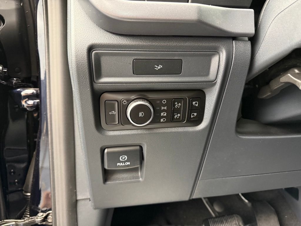 New 2026 Antimatter Blue Metallic Ford XLT image 44