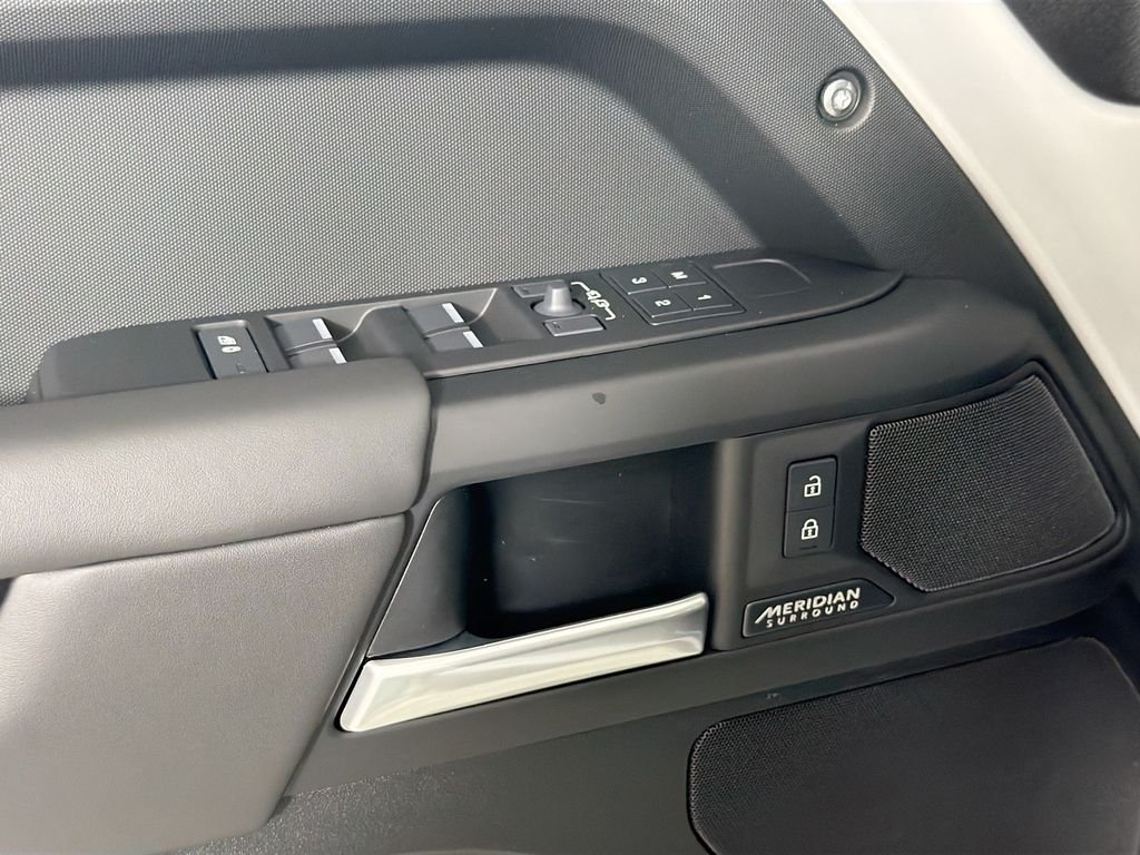 New 2026 Borasco Grey Land Rover X-Dynamic SE image 18