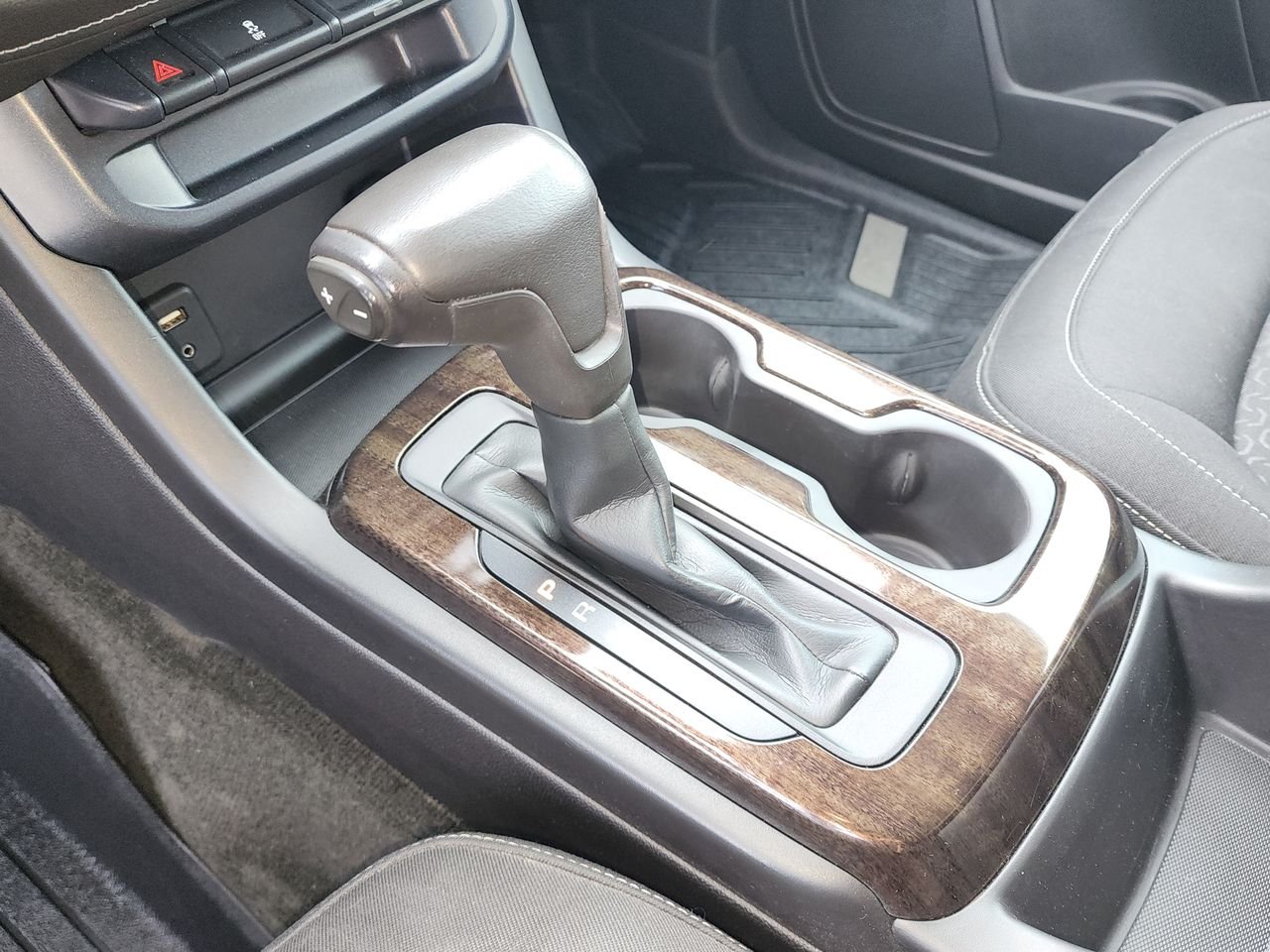 Used 2016 COPPER RED METALLIC GMC 4WD SLE image 19