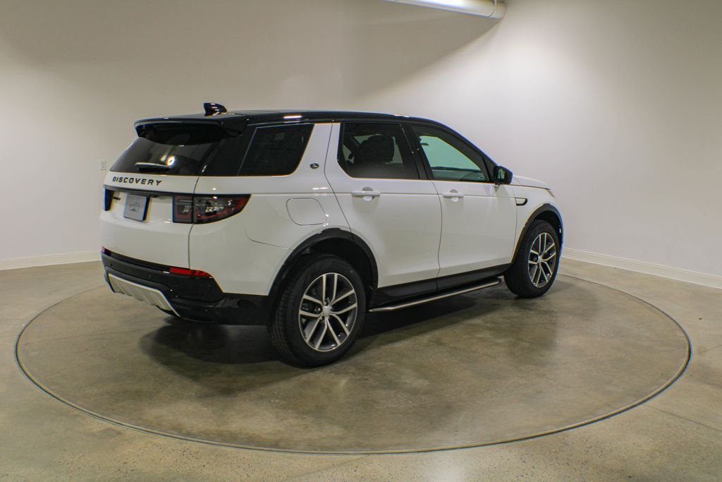 New 2026 Fuji White LAND ROVER  image 6