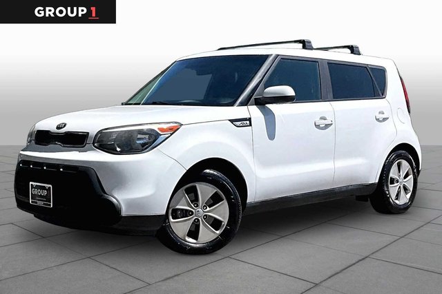 Pre-Owned 2016 Kia Soul Base FWD 4dr Car